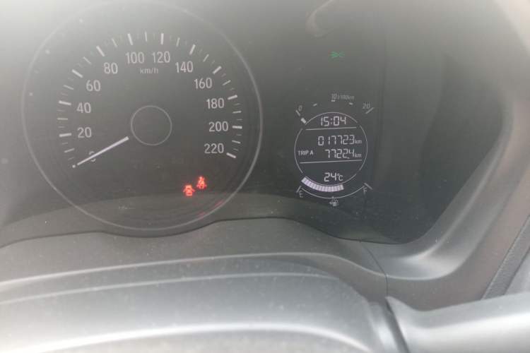 Used Honda Vezel 2020 1.5L CVT Pioneer Edition Odometer Close Up