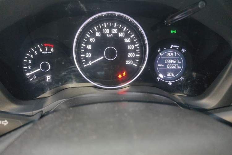 Used Honda Vezel 2020 1.5L CVT Pioneer Edition Odometer Close Up
