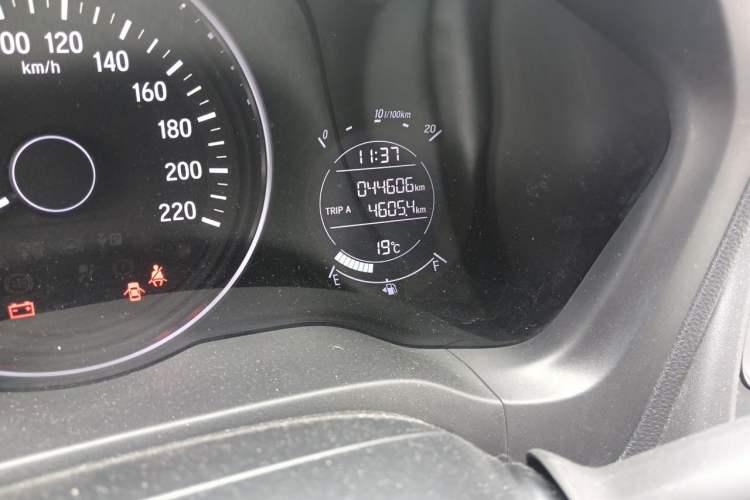 Used Honda Vezel 2020 1.5L CVT Pioneer Edition Odometer Close Up