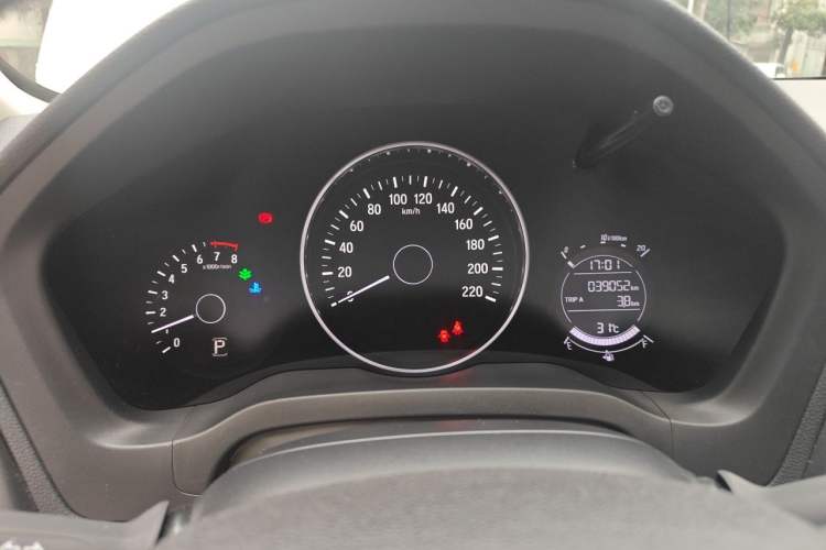 Used Honda Vezel 2020 1.5L CVT Pioneer Edition Odometer Close Up