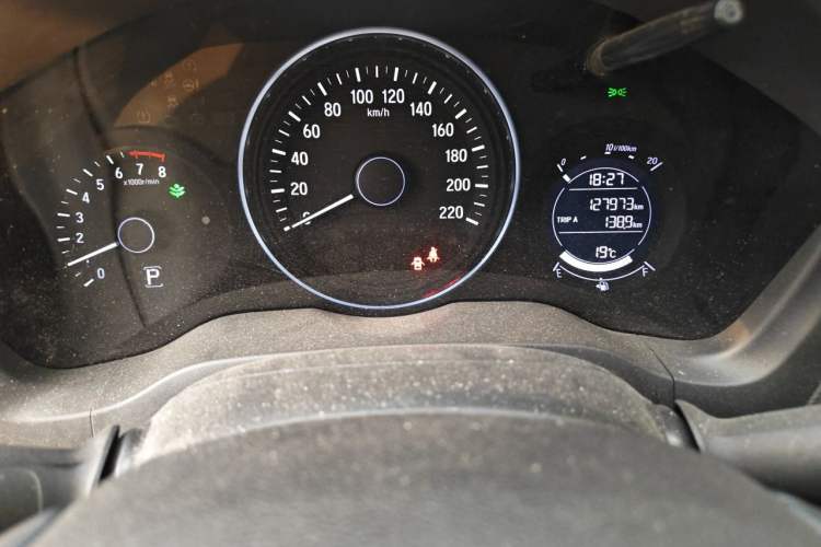 Used Honda Vezel 2020 1.5L CVT Pioneer Edition Odometer Close Up