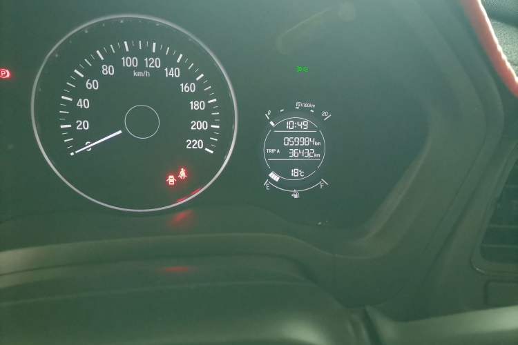Used Honda Vezel 2020 1.5L CVT Pioneer Edition Odometer Close Up