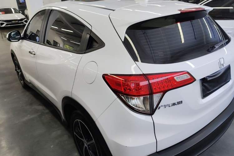 Used Honda Vezel 2020 1.5L CVT Pioneer Edition Rear Left 45 Deg