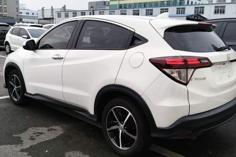 Used Honda Vezel 2020 220 TURBO CVT Luxury Edition Rear Left 45 Deg