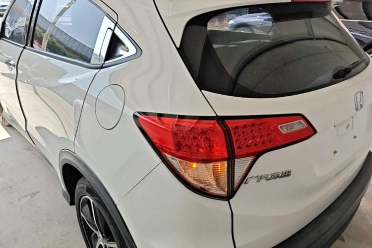 Used Honda Vezel 2020 1.5L CVT Pioneer Edition Rear Left 45 Deg