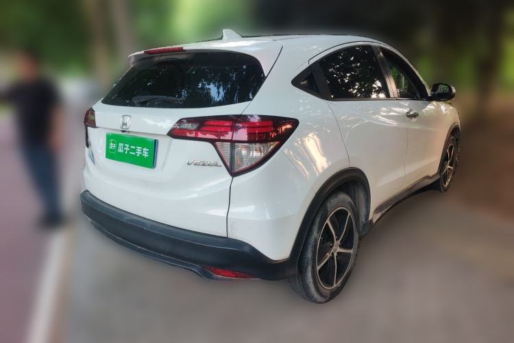 Used Honda Vezel 2020 1.5L CVT Luxury Edition Rear Right 45 Deg