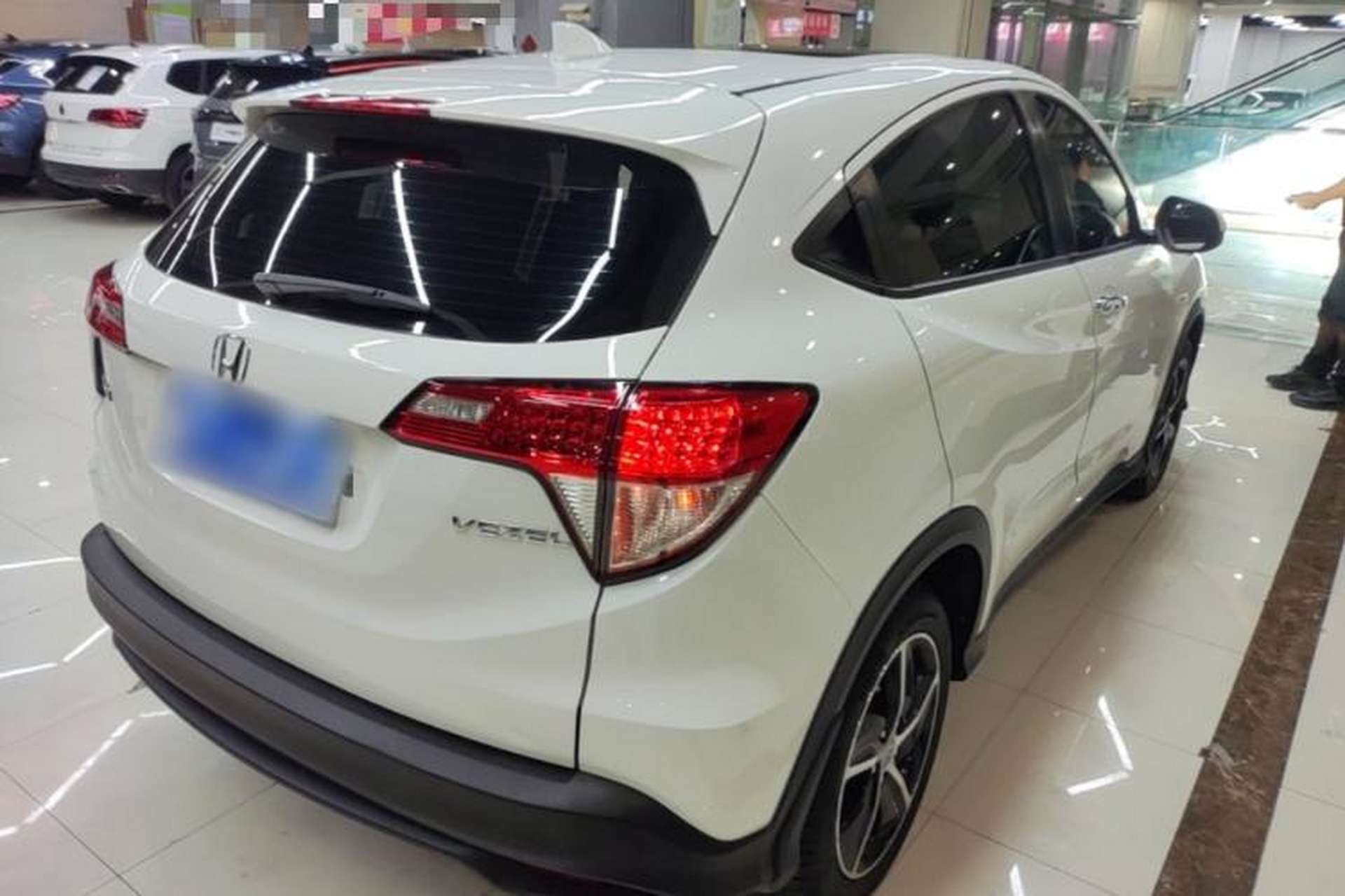 Used Honda Vezel 2020 1.5L CVT Pioneer Edition Rear Right 45 Deg