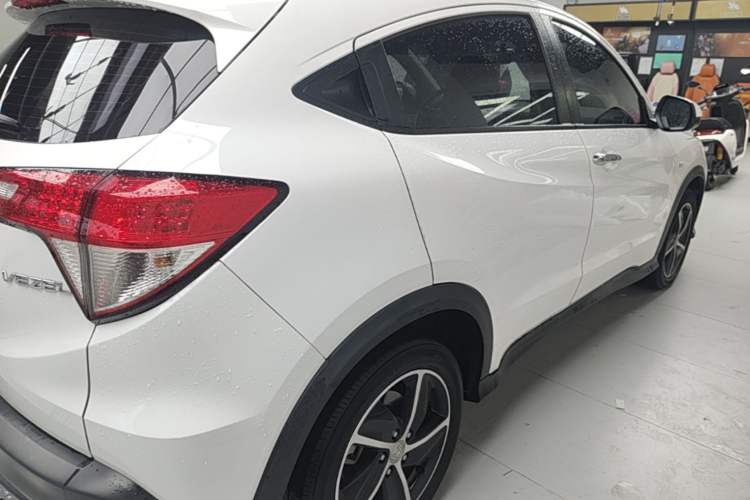 Used Honda Vezel 2020 1.5L CVT Pioneer Edition Rear Right 45 Deg