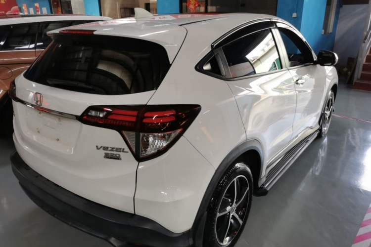 Used Honda Vezel 2020 220 TURBO CVT Luxury Edition Rear Right 45 Deg