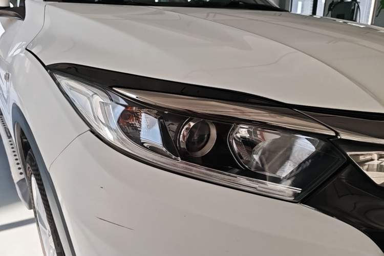Used Honda Vezel 2020 1.5L CVT Elite Edition Right Front Headlight