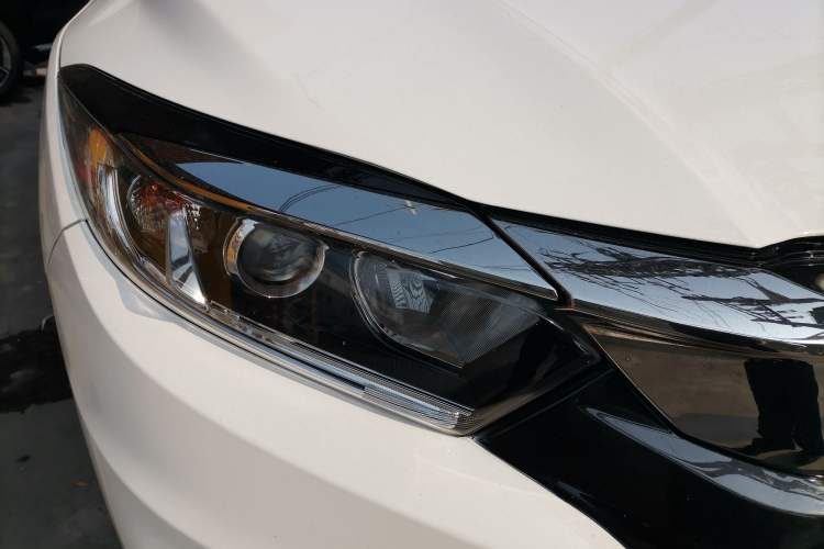 Used Honda Vezel 2020 1.5L CVT Elite Edition Right Front Headlight