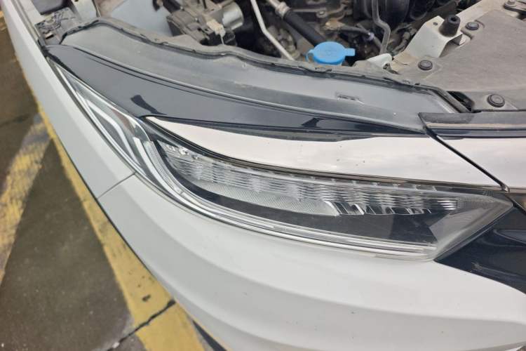 Used Honda Vezel 2020 1.5L CVT Luxury Edition Right Front Headlight