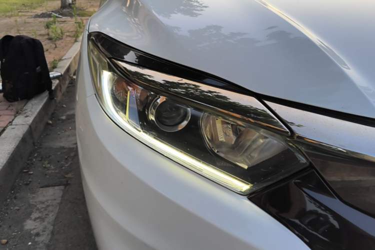 Used Honda Vezel 2020 1.5L CVT Pioneer Edition Right Front Headlight