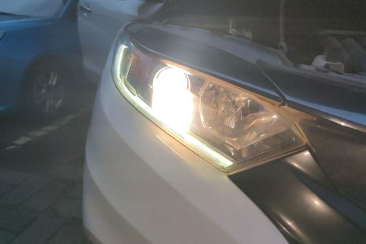 Used Honda Vezel 2020 1.5L CVT Elite Edition Right Front Headlight