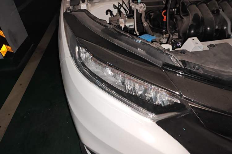 Used Honda Vezel 2020 1.5L CVT Luxury Edition Right Front Headlight
