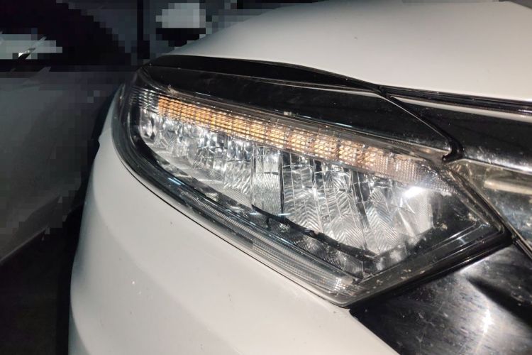 Used Honda Vezel 2020 1.5L CVT Luxury Edition Right Front Headlight