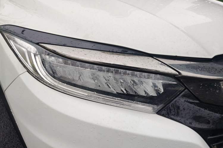 Used Honda Vezel 2020 1.5L CVT Luxury Edition Right Front Headlight