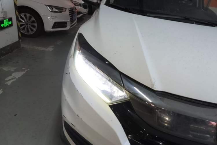 Used Honda Vezel 2020 1.5L CVT Luxury Edition Right Front Headlight