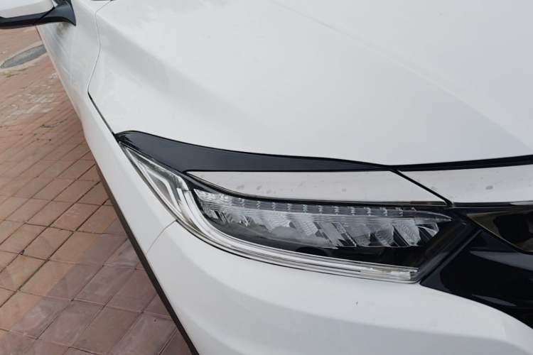 Used Honda Vezel 2020 1.5L CVT Luxury Edition Right Front Headlight