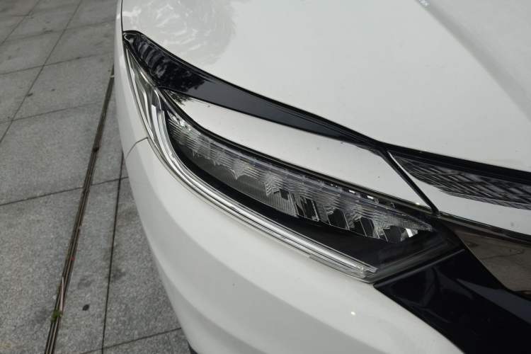 Used Honda Vezel 2020 1.5L CVT Luxury Edition Right Front Headlight