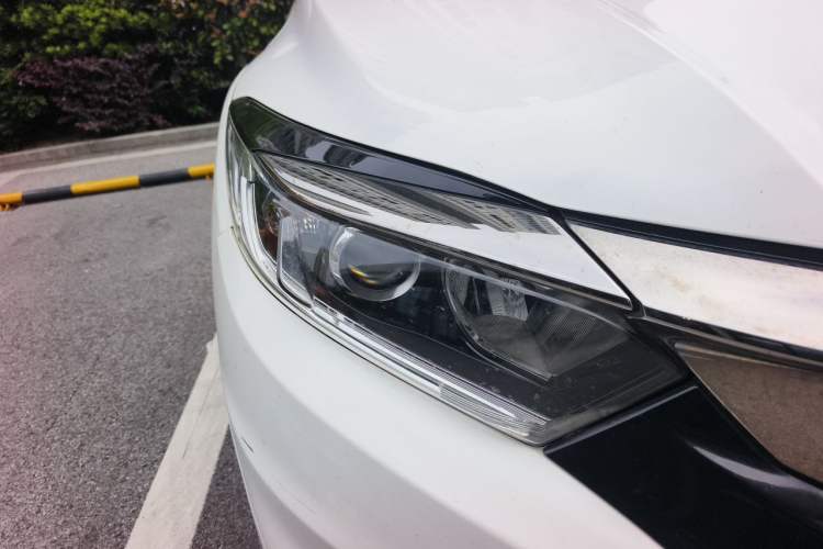 Used Honda Vezel 2020 1.5L CVT Elite Edition Right Front Headlight