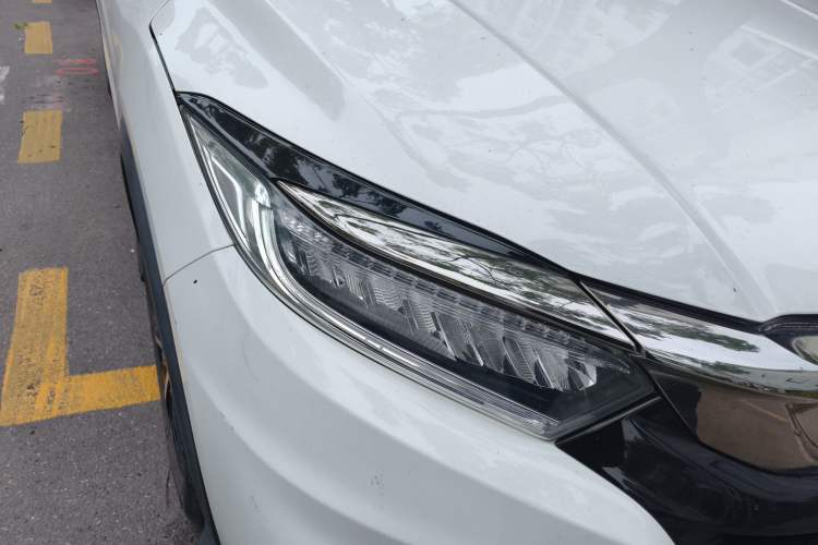 Used Honda Vezel 2020 1.5L CVT Luxury Edition Right Front Headlight