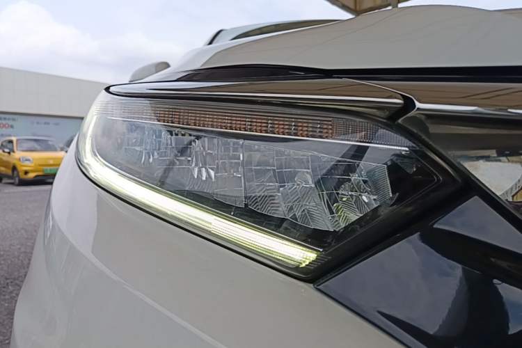 Used Honda Vezel 2020 1.5L CVT Luxury Edition Right Front Headlight
