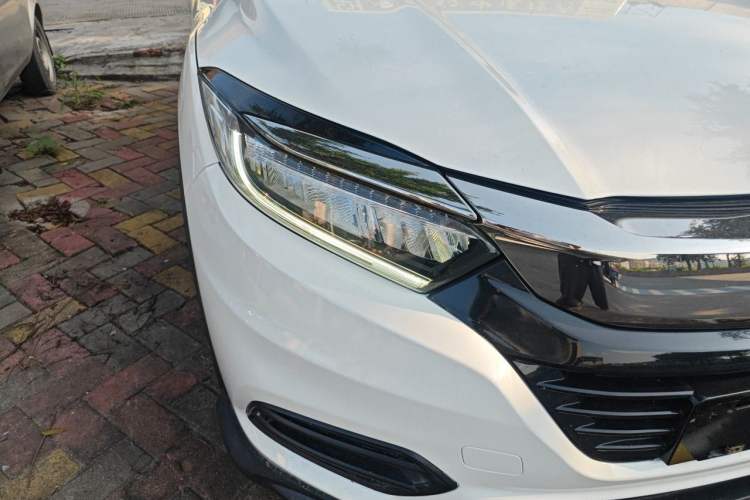 Used Honda Vezel 2020 1.5L CVT Luxury Edition Right Front Headlight