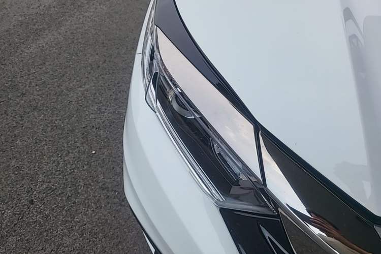Used Honda Vezel 2020 1.5L CVT Elite Edition Right Front Headlight