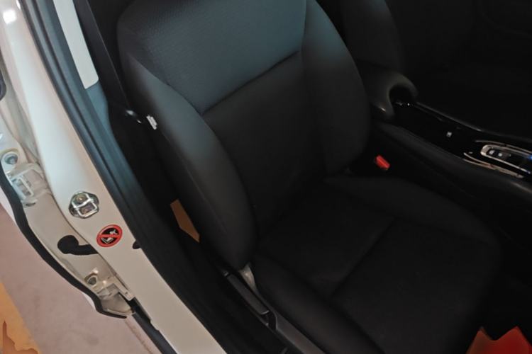 Used Honda Vezel 2020 1.5L CVT Elite Edition Right Front Seat