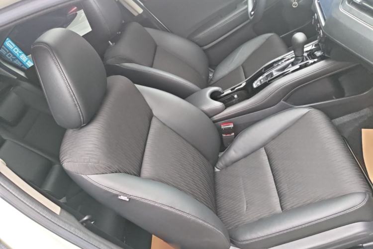 Used Honda Vezel 2020 1.5L CVT Pioneer Edition Right Front Seat