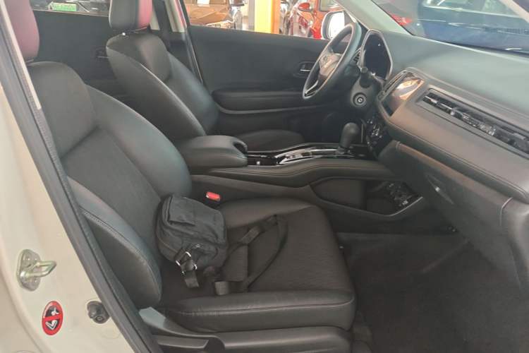 Used Honda Vezel 2020 1.5L CVT Pioneer Edition Right Front Seat