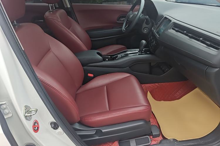 Used Honda Vezel 2020 1.5L CVT Elite Edition Right Front Seat
