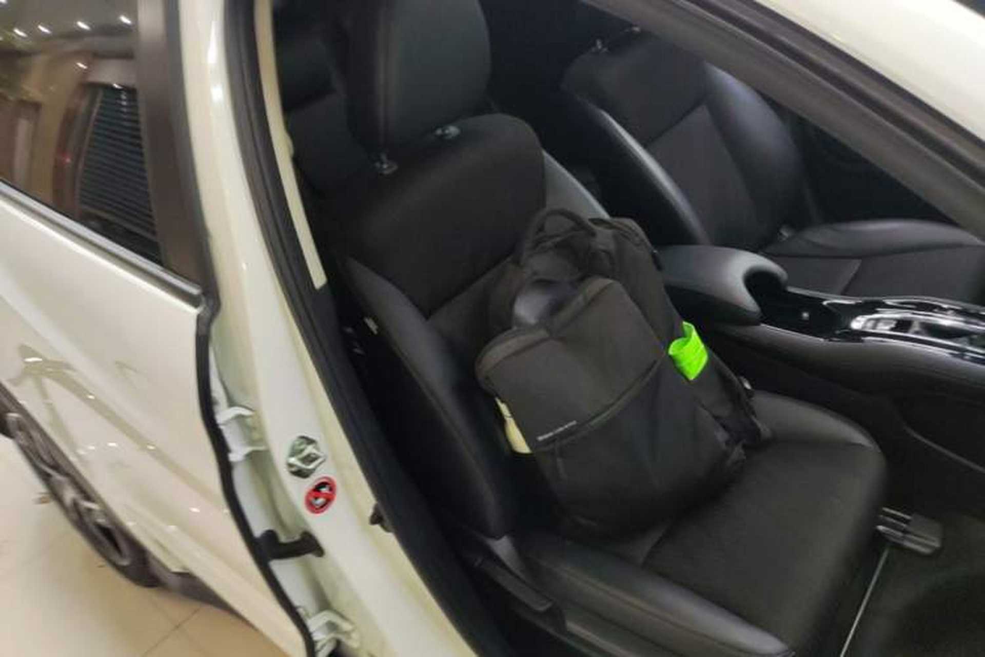 Used Honda Vezel 2020 1.5L CVT Pioneer Edition Right Front Seat