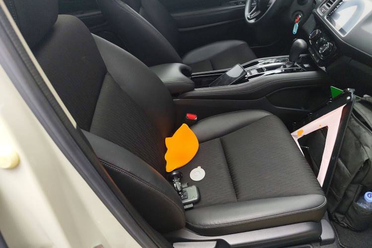 Used Honda Vezel 2020 1.5L CVT Pioneer Edition Right Front Seat