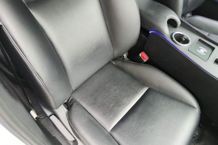 Used Honda Vezel 2020 1.5L CVT Pioneer Edition Right Front Seat