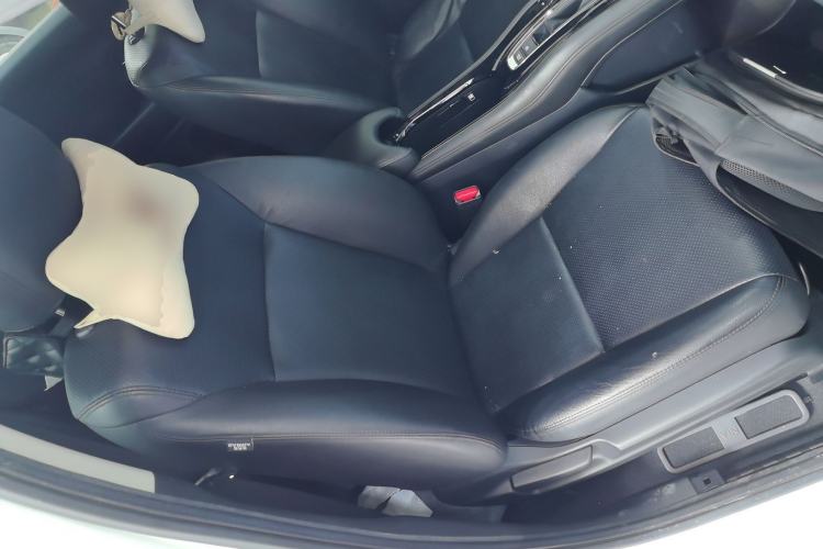 Used Honda Vezel 2020 1.5L CVT Pioneer Edition Right Front Seat
