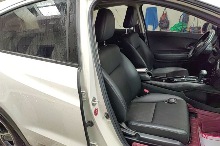 Used Honda Vezel 2020 1.5L CVT Pioneer Edition Right Front Seat