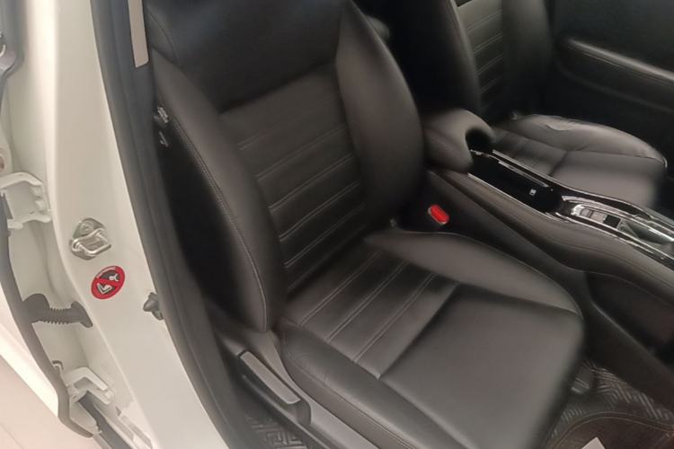 Used Honda Vezel 2020 1.5L CVT Pioneer Edition Right Front Seat