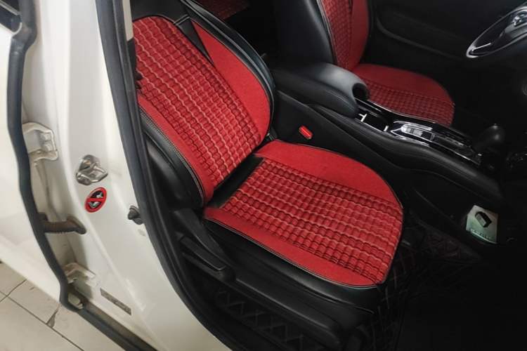 Used Honda Vezel 2020 1.5L CVT Pioneer Edition Right Front Seat