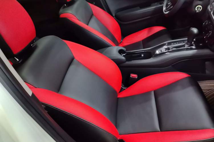 Used Honda Vezel 2020 1.5L CVT Elite Edition Right Front Seat