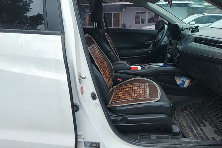 Used Honda Vezel 2020 1.5L CVT Pioneer Edition Right Front Seat
