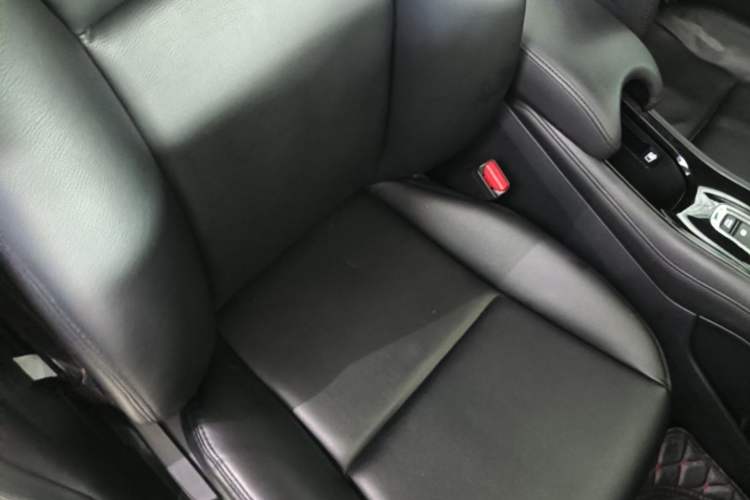 Used Honda Vezel 2020 220 TURBO CVT Elite Edition Right Front Seat