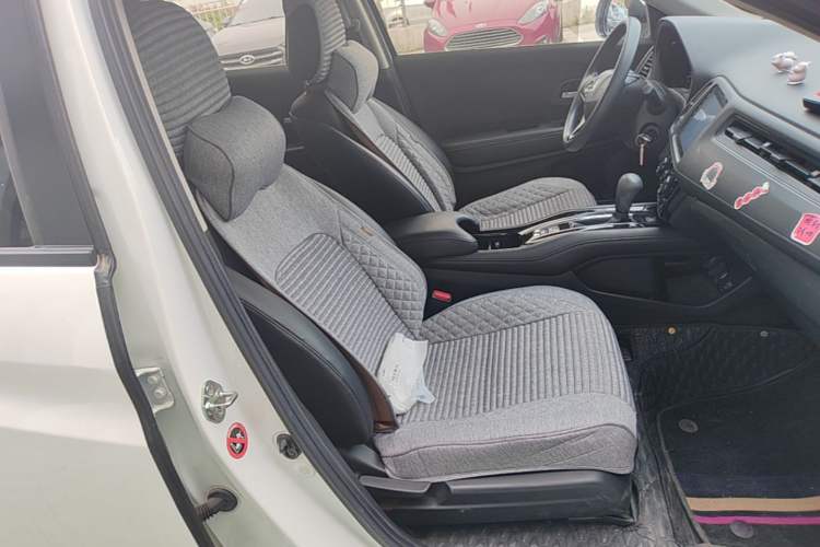 Used Honda Vezel 2020 1.5L CVT Pioneer Edition Right Front Seat