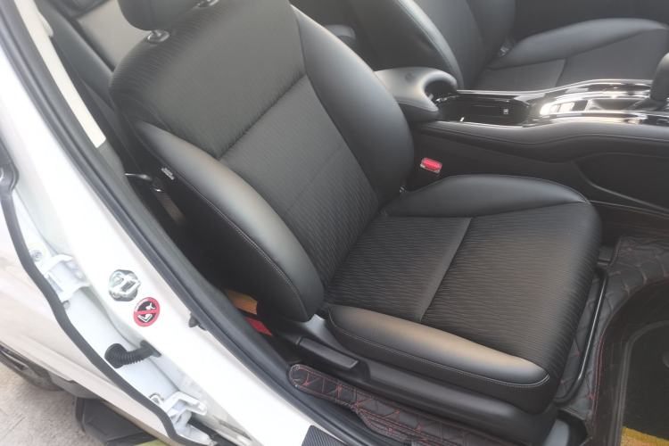Used Honda Vezel 2020 1.5L CVT Pioneer Edition Right Front Seat