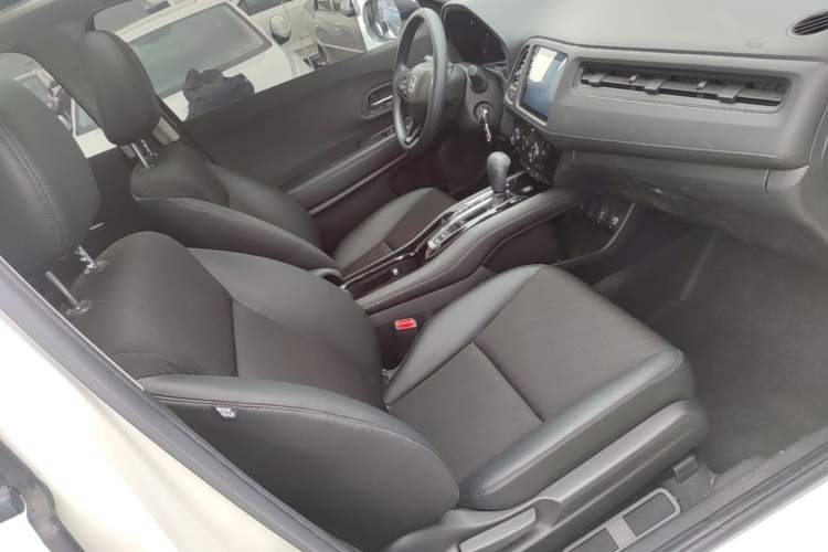 Used Honda Vezel 2020 1.5L CVT Pioneer Edition Right Front Seat