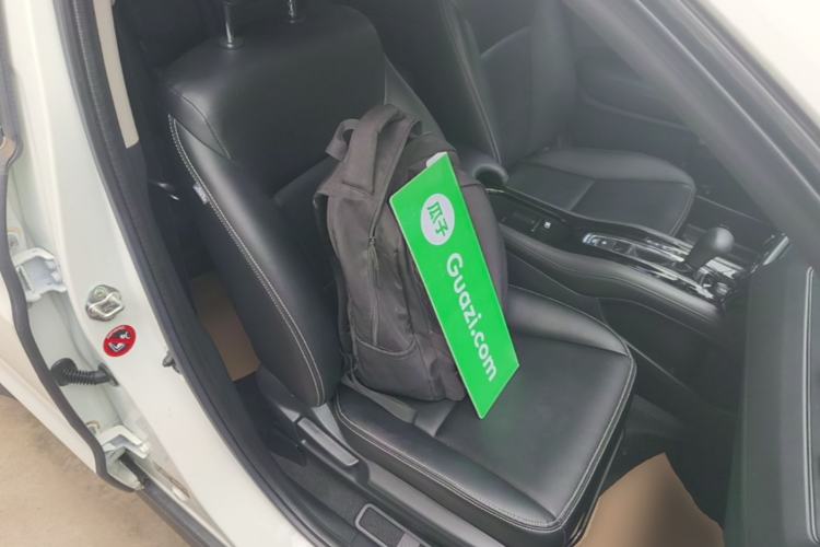 Used Honda Vezel 2020 1.5L CVT Pioneer Edition Right Front Seat