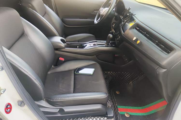 Used Honda Vezel 2020 1.5L CVT Pioneer Edition Right Front Seat