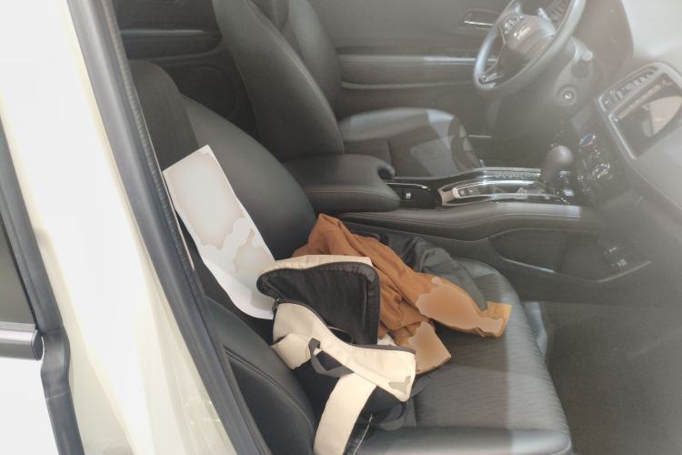 Used Honda Vezel 2020 1.5L CVT Pioneer Edition Right Front Seat