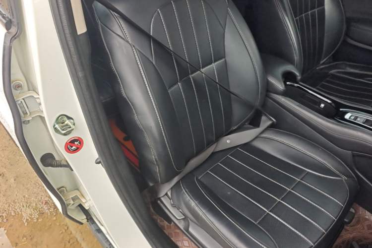 Used Honda Vezel 2020 1.5L CVT Pioneer Edition Right Front Seat